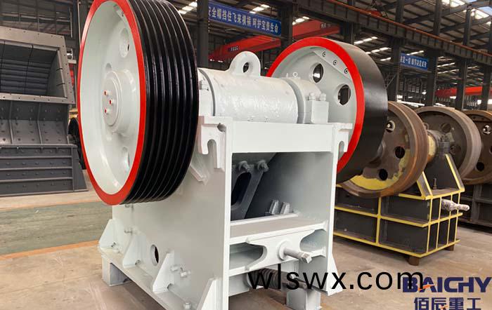 一檯600x900顎式破碎機多少錢？